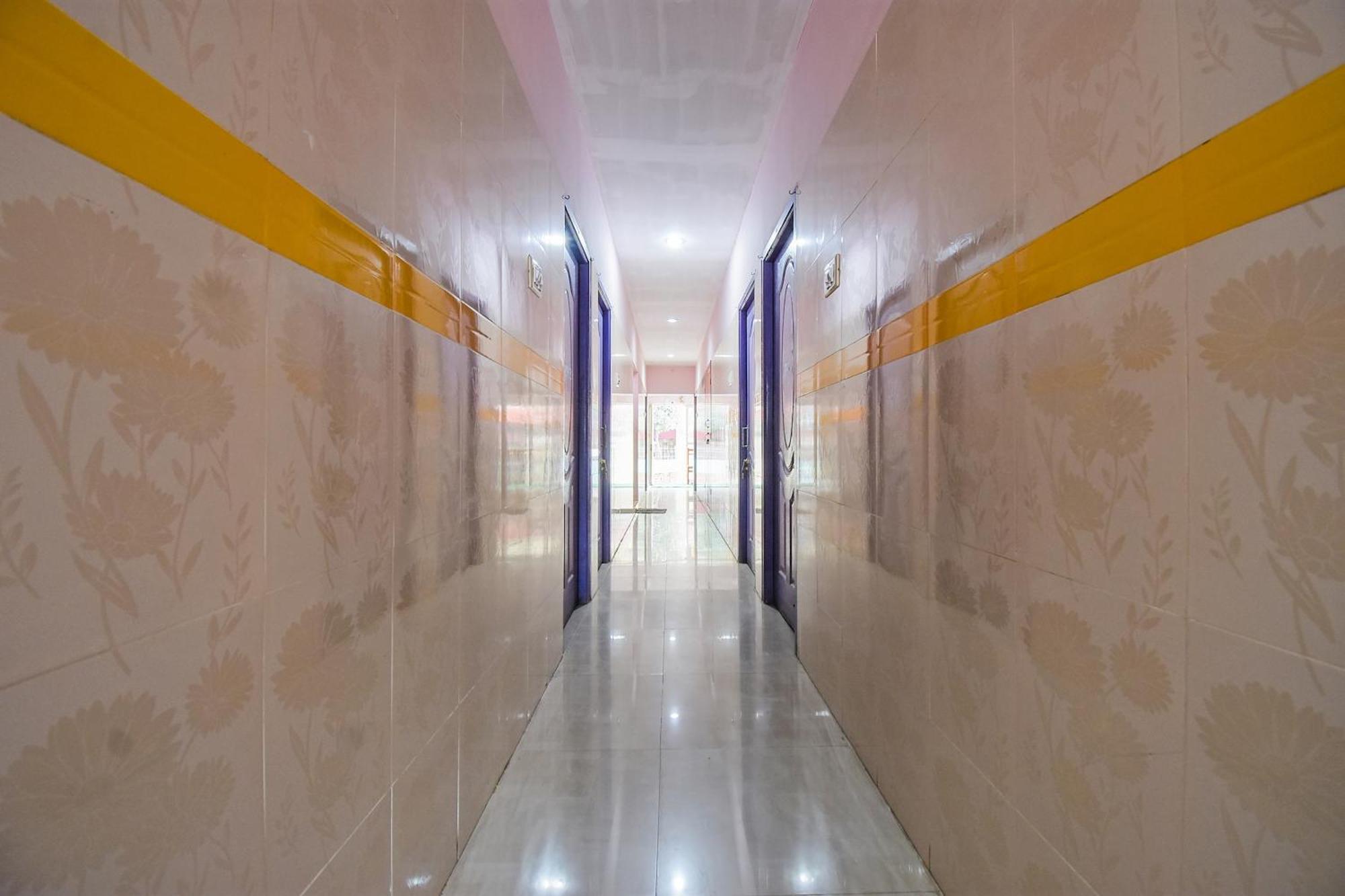 Hotel O K.S.Lodge Tribhuvanam Eksteriør bilde