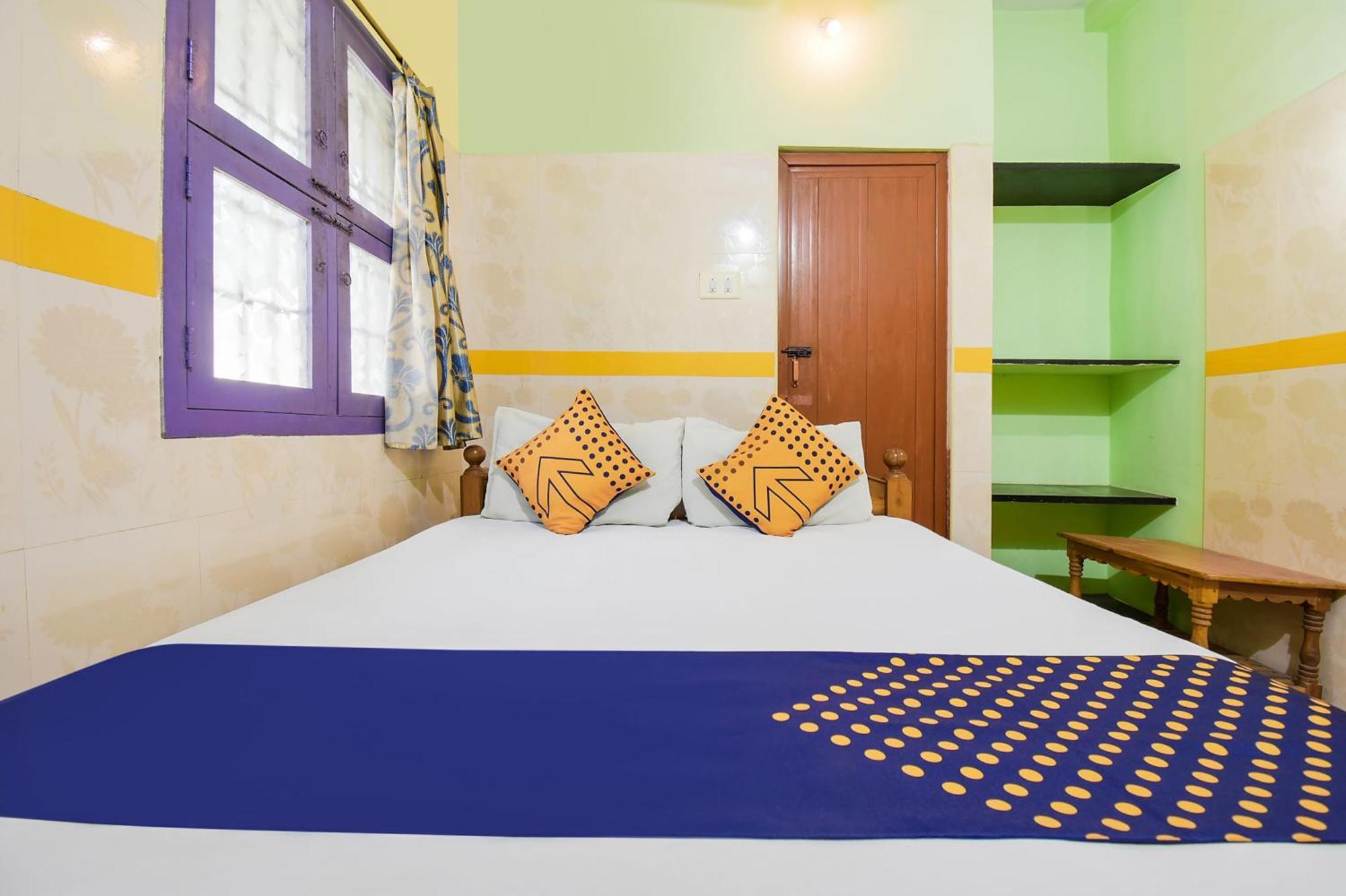 Hotel O K.S.Lodge Tribhuvanam Eksteriør bilde